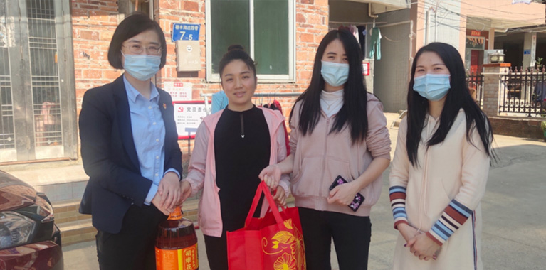 永利23411集团集团开展新春送关怀慰问结对帮扶党员活动